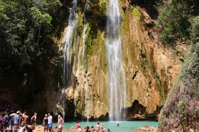 Saltos de Limon Wasserfall Dominikanische Republik (Alexander Mirschel)  Copyright 
Infos zur Lizenz unter 'Bildquellennachweis'